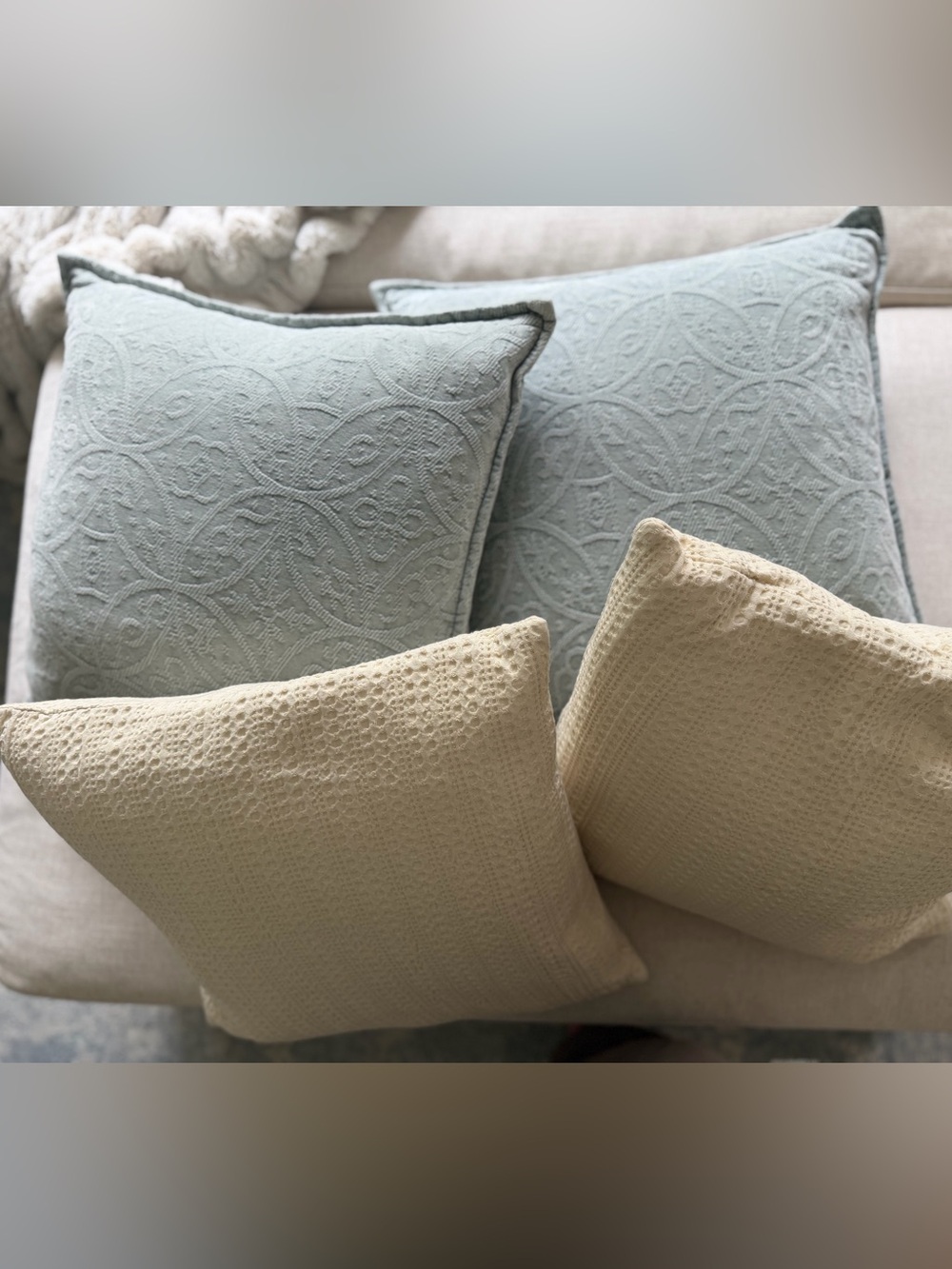 Set of 4 Pottery Barn Pillows, New without Tags
